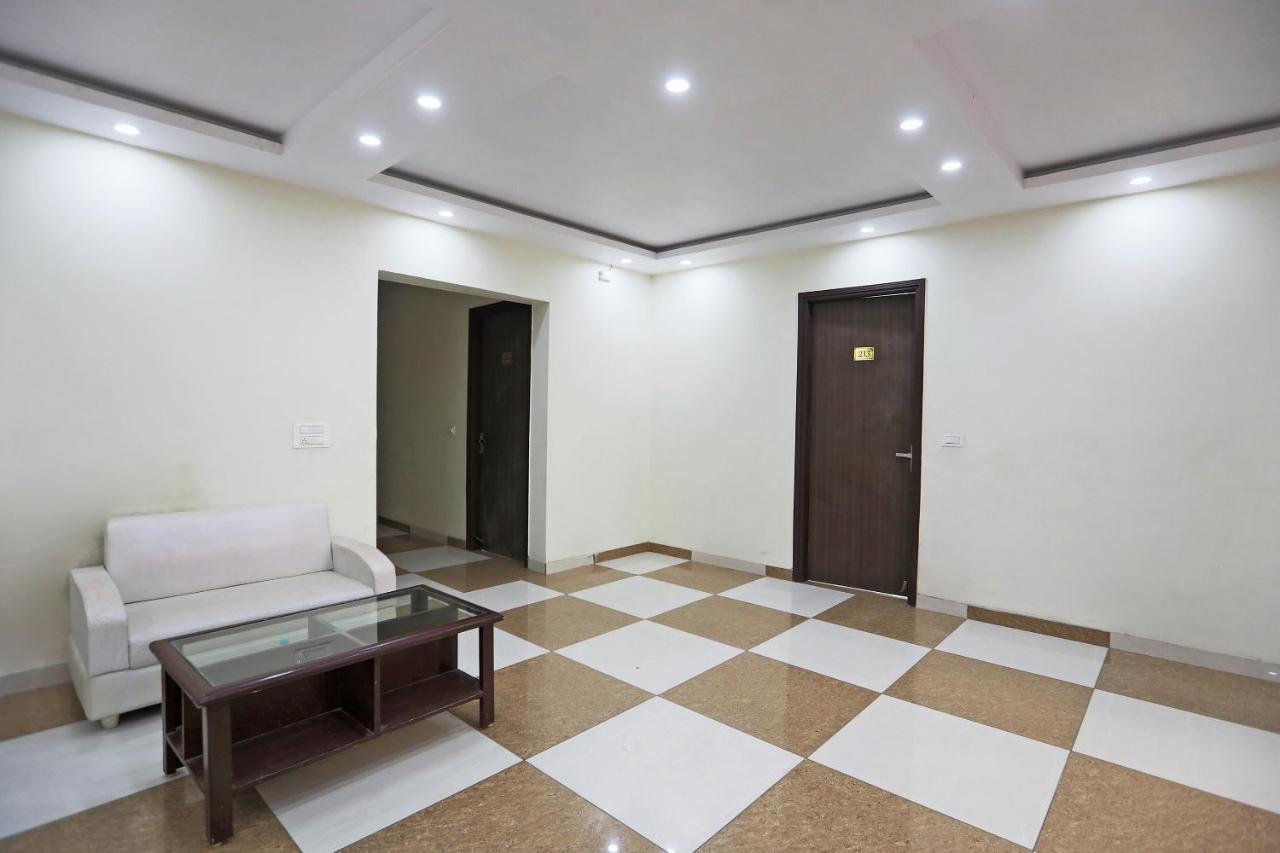 Oyo 48501 Dayal Regency Ξενοδοχείο Hapur Εξωτερικό φωτογραφία